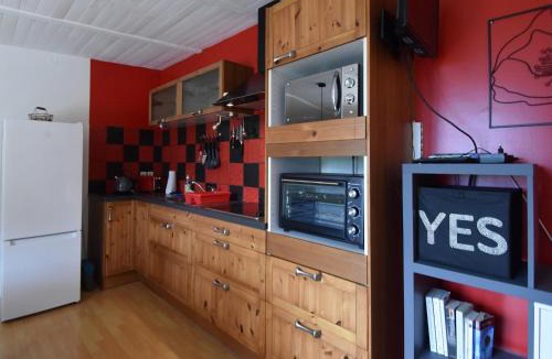 Lezignan-Corbieres Villa | Tranquil Villa with Pool