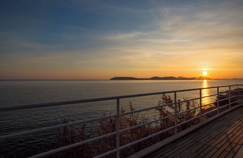 Lozica Villa | Tranquil villa with 4 bedrooms, sea access and WiFi, AC in Lozica