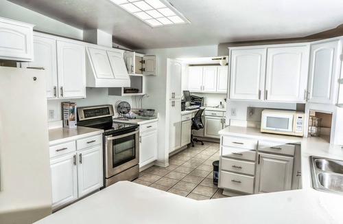 Orange Grove Park House | Tranquil Vista