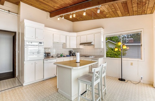 Bainbridge Island House | Tranquil waterfront getaway with inviting outdoor decks & beach access