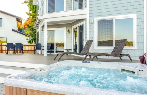 Belfair House | Tranquil Waterfront Home. Private Hot Tub.