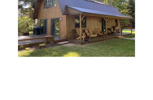 Potsdam House | Tranquil waterfront home