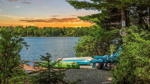 Pocono Summit House | Tranquil Waterside by AvantStay Lakefront Dock Game Room Views