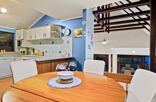 West Harbour House | Tranquil West Haven with Water and Skyline Views