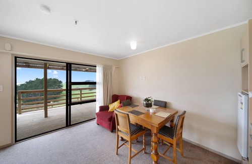 Awhitu Apartment | Tranquility and comfort.