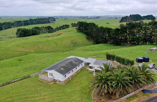 Awhitu Apartment | Tranquility and comfort.