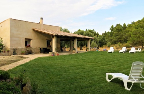 La Portellada House | tranquility and absolute privacy in the middle of nature