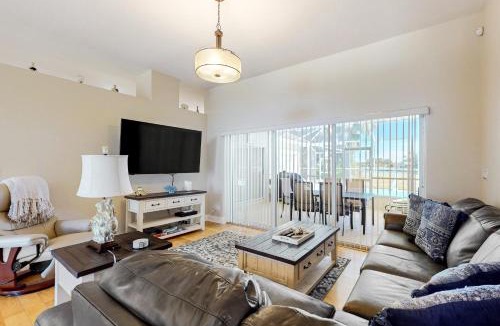 Deep Creek House | Tranquility by the Lake