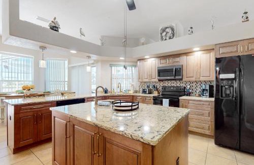 Deep Creek House | Tranquility by the Lake