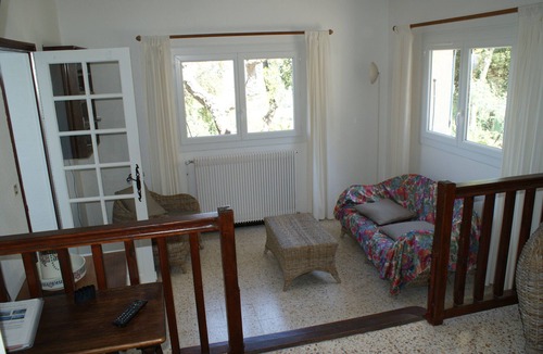 Laroque-des-Alberes Apartment | Tranquility between sea and mountains