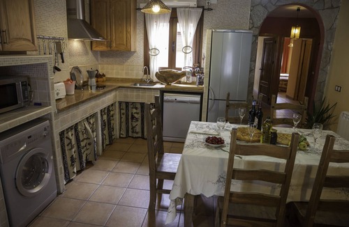 Sotoserrano Cottage | Tranquility, friendship and good times.