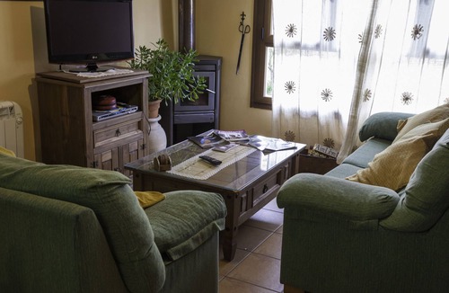 Sotoserrano Cottage | Tranquility, friendship and good times.