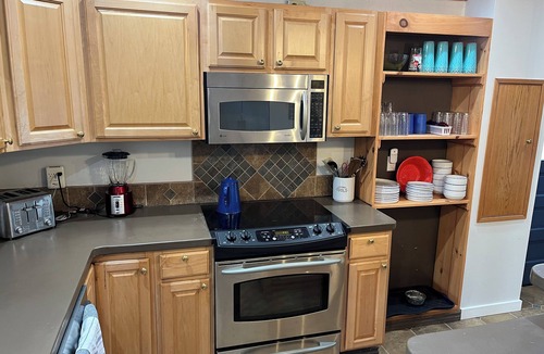 Sodus House | Tranquility Lake House: beautiful location on the water with lake access