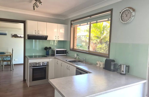 Summerland Point House | Tranquility near the Lake