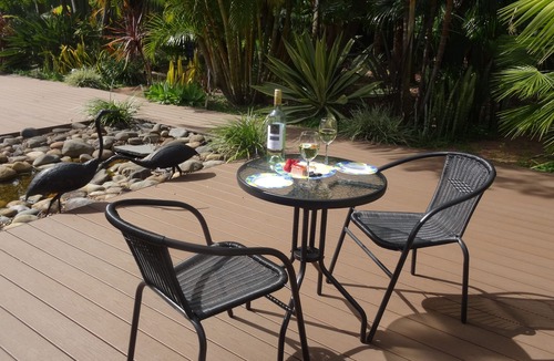 Summerland Point House | Tranquility near the Lake