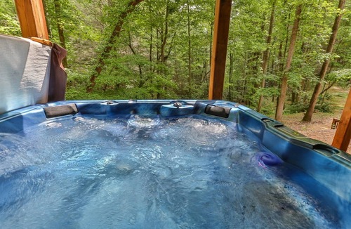 Ellijay Cabin | Tranquility On The Creek