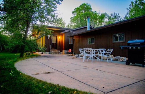 Red Lodge House | Tranquility- Rural Cabin
