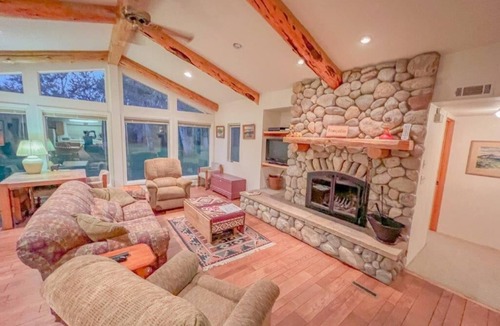 Red Lodge House | Tranquility- Rural Cabin
