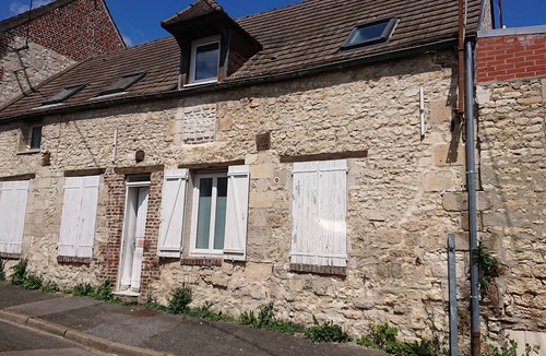 Margny-les-Compiegne Apartment | Tranquille en Ville