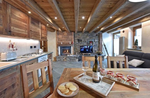 Valtournenche Apartment | TRANQUILLO E ROMANTICO