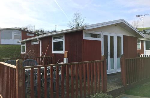 Llanybri Ski Chalet | Tranquilo cabanas