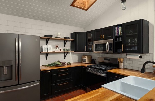Dripping Springs Other | Tranquilo - Dripping Springs Farmhouse w. Heated Saltwater Pool, Sauna & Hot Tub