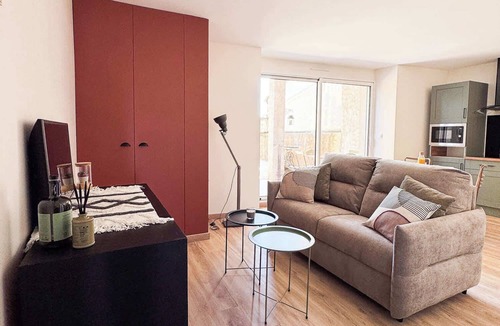 Les Herbiers Apartment | Tranquiloue - Appart Centre-Ville - Puy du Fou 20min