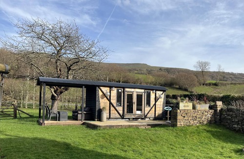 Cwmdu Cabin | Transformed Railway Wagon- Sleeps2-Garden-Firepit
