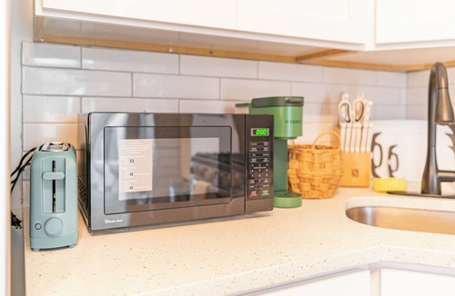 Ironbound District Bed & Breakfast | Transit Oasis: EWR 8 Min/Penn with Free Parking