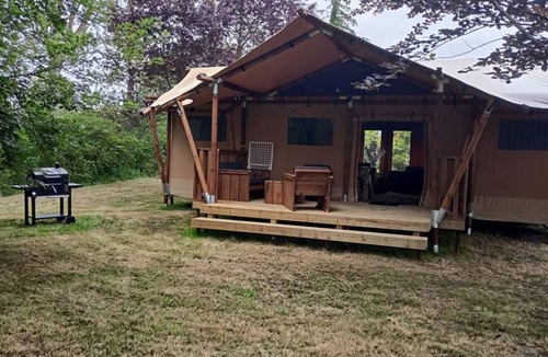 Cerans-Foulletourte House | Trapper Lodge with Private Jacuzzi and Educational Farm