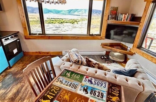 Laramie House | Trapper cabin on a working ranch near Centennial