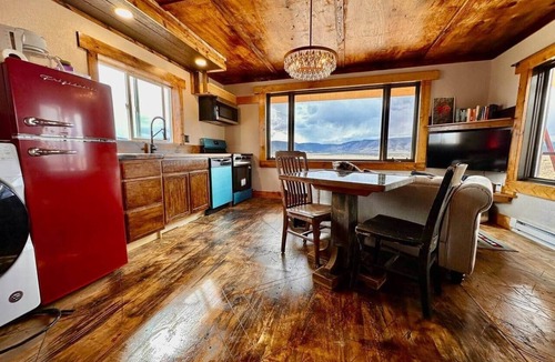 Laramie House | Trapper cabin on a working ranch near Centennial