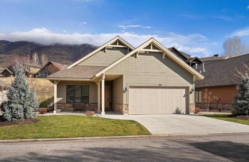 Eden House | Trappers Ridge Home Stunning Mountain Views and Family Fun