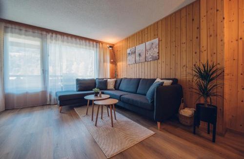 Nuegg Apartment | Traumhafte Alpenwohnung mit Bergblick Balkon Wiriehorn