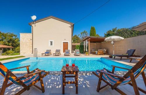 Beram House | Traumhafte Finca mit Tischtennis, Spielplatz, Basketballplatz, Privatpool, Outdoor-Kueche
