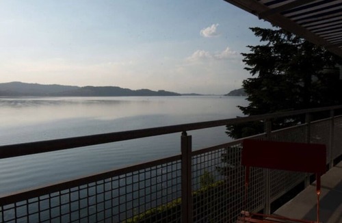 Arth Apartment | Traumwohnung, grosse Terrasse, direkt am Zuger See