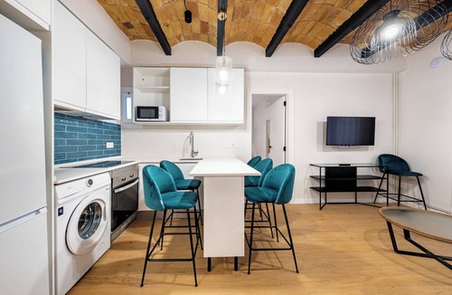 El Baix Guinardo Apartment | TRAV3-1 · 4h - Four Bedroom Apartment, Sleeps 6