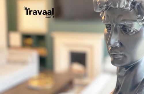 Fleet Apartment | Travaal - 2 Bed Serviced Apartment Fleet