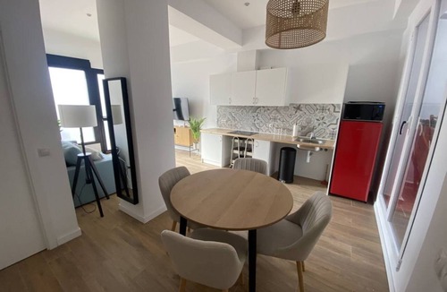 Soternes Apartment | Travel Habitat Bioparc with Terrace Apartment A