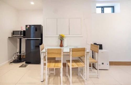 Auburndale House | Travel home