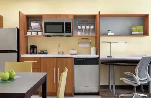 Pooler Hotel | Travel in Comfort w/Free Breakfast Near Children's Museum of Pooler - 1.2 miles