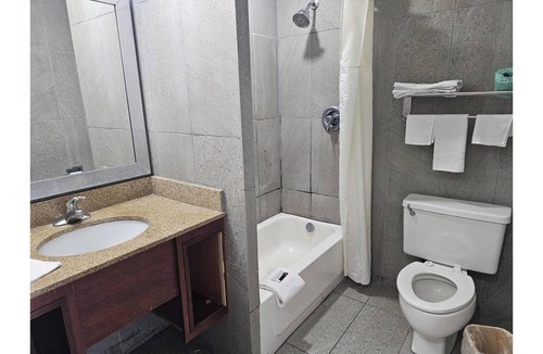 South Central Omaha Hotel | Travel Inn By OYO Omaha