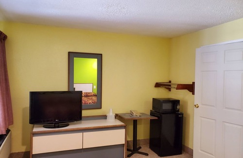 North Meadows Hotel | Travel Inn Motel