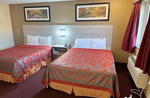 Three Bridges Hotel | Travel Inn & Suites Flemington
