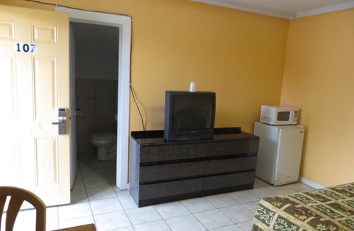 El Campo Hotel | Travel Inn & Suites