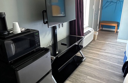 Emporia Hotel | Travel Inn & Suites