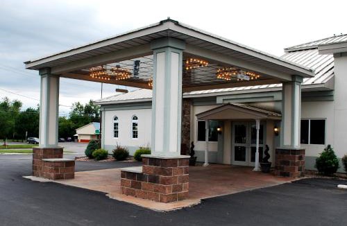 Watertown Hotel | Travel Inn - Watertown NY