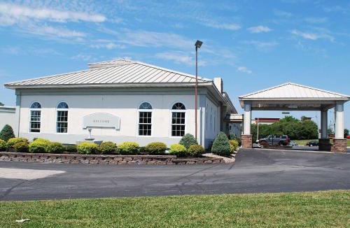 Watertown Hotel | Travel Inn - Watertown NY