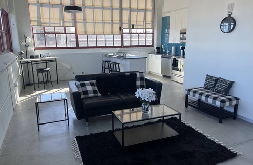 Midtown Condo | Travel nurse dream