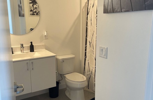 Midtown Condo | Travel nurse dream